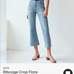 Levi’s Ribcage Crop Flare